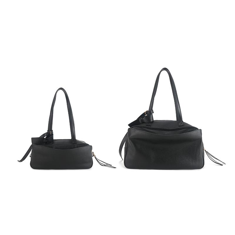 Luxury Brand Genuine Leather Women Bags Black Cowhide Carrie Bowling Bags Women Fashion Gold Zipper Handbags Women Totes 32x13x13CM
Luxury Brand Genuine Leather Women Bags Black Cowhide Carrie Bowling Bags Women Fashion Gold Zipper Handbags Women Totes 32x13x13CM