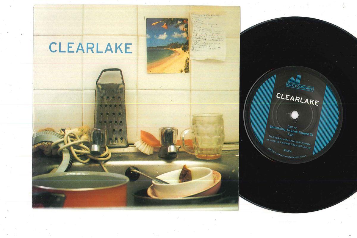 7-дюймовая пластинка CLEARLAKE - Something To Look Forward To / Dayb MOTE102 DUSTY COMPANY 2000 UK Рок Б/У
7-дюймовая пластинка CLEARLAKE - Something To Look Forward To / Dayb MOTE102 DUSTY COMPANY 2000 UK Рок Б/У
