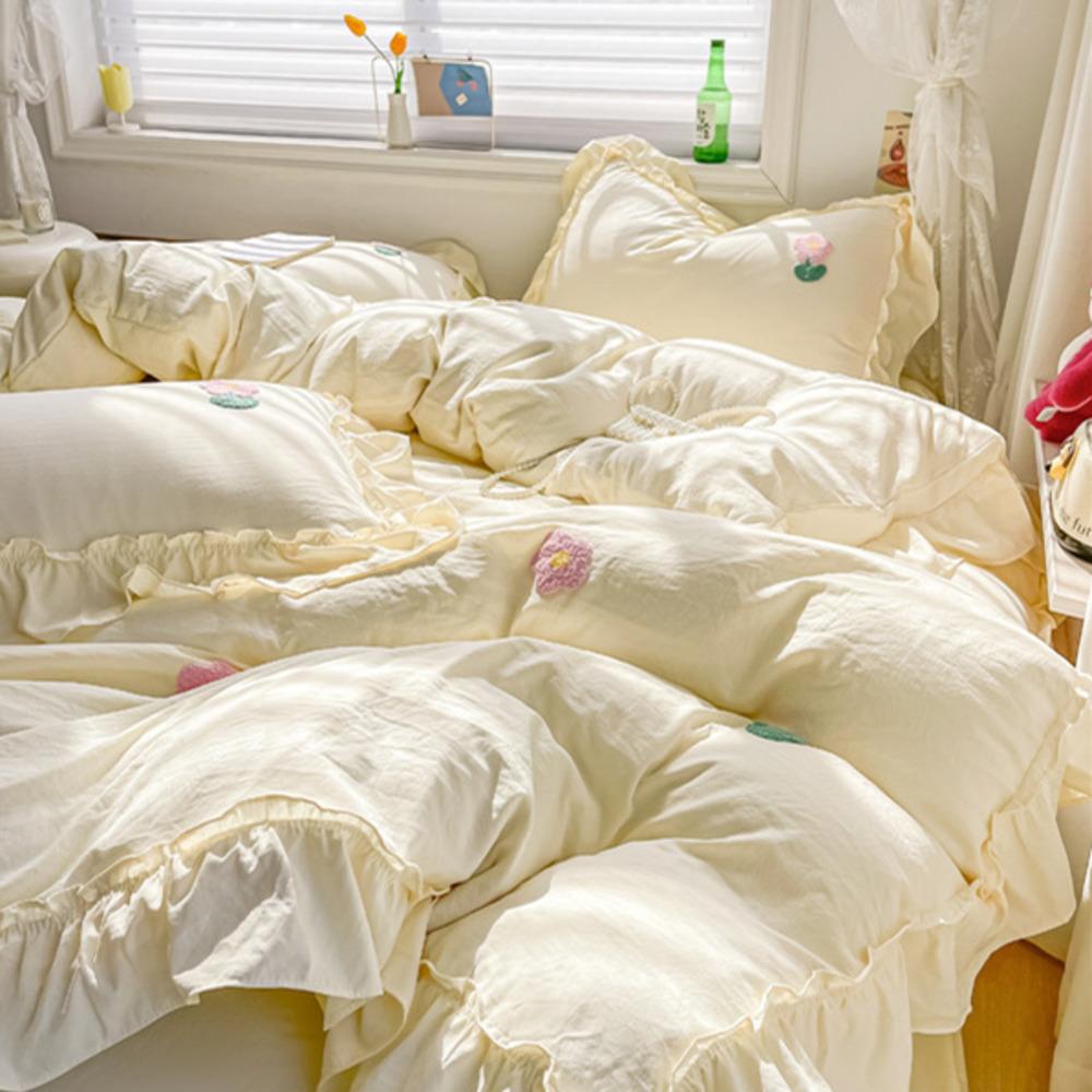 Bed Linen Bedding Set 2024 Korean Princess Style Lace Towel Embryos Washing Cotton Four PIECE Set Duvet Cover With Pillowcase for 1.2m 3pcs
Bed Linen Bedding Set 2024 Korean Princess Style Lace Towel Embryos Washing Cotton Four PIECE Set Duvet Cover With Pillowcase for 1.2m 3pcs