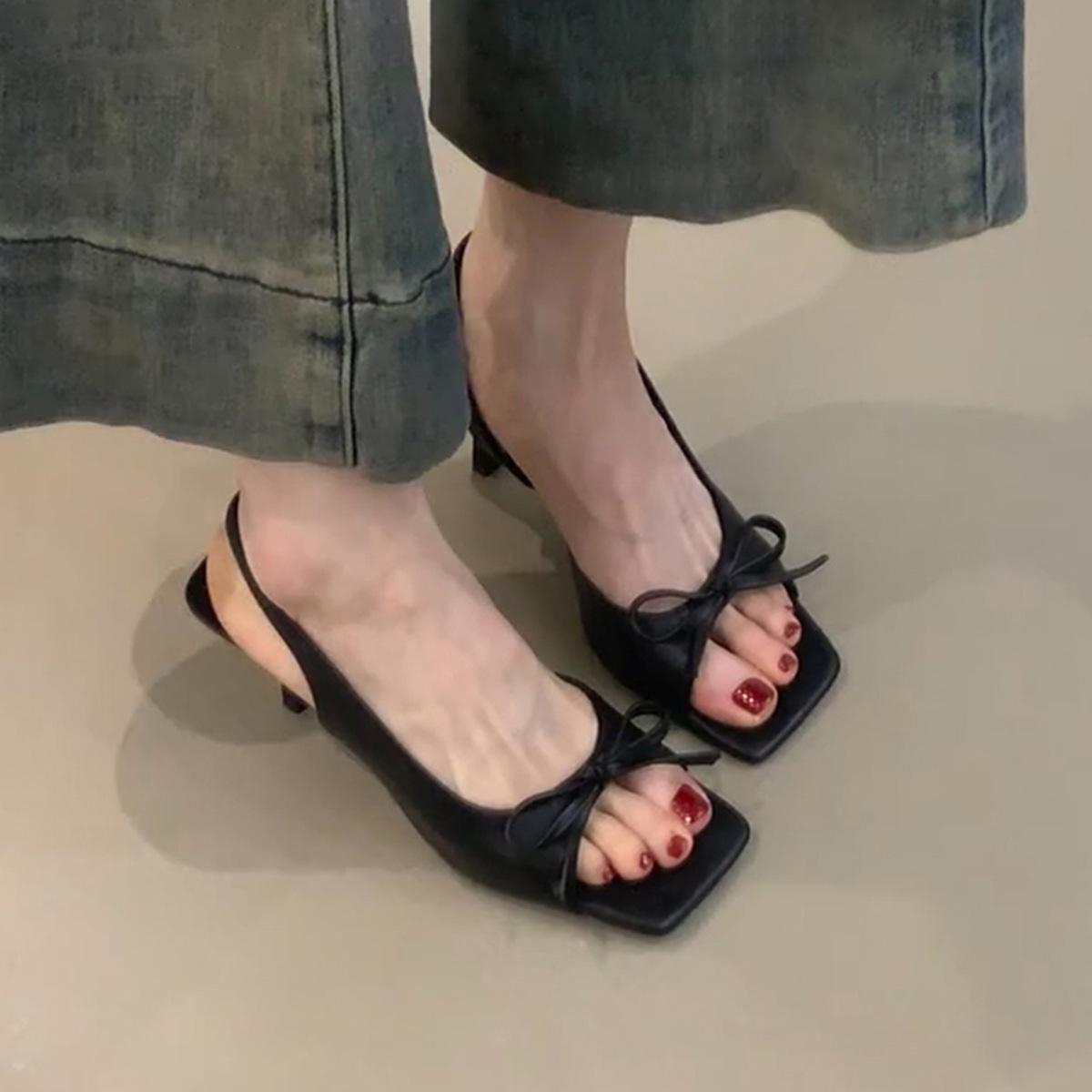 New bow-tied back strap high heels for women s summer wear, one-word with temperament open-toed square head sandals 40
New bow-tied back strap high heels for women s summer wear, one-word with temperament open-toed square head sandals 40