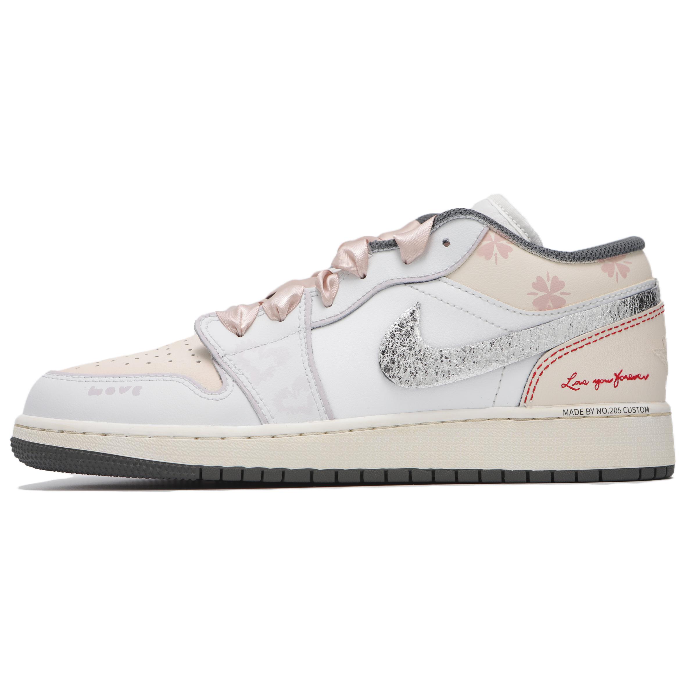 Jordan Air Jordan 1 Low top Vintage Basketball Shoes Women s Pink White 553560-044(Team24-) 35.5
Jordan Air Jordan 1 Low top Vintage Basketball Shoes Women s Pink White 553560-044(Team24-) 35.5
