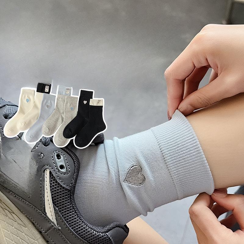 Women s New Spring and Summer Commuting Simple Solid Color Love Embroidery In The Tube Socks 1 pair сірий
Women s New Spring and Summer Commuting Simple Solid Color Love Embroidery In The Tube Socks 1 pair сірий