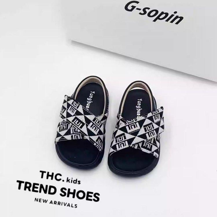 Children s indoor shoes summer sandals casual classmates versatile checkerboard trendy version children s girls fashion shoes soft sole 25
Children s indoor shoes summer sandals casual classmates versatile checkerboard trendy version children s girls fashion shoes soft sole 25