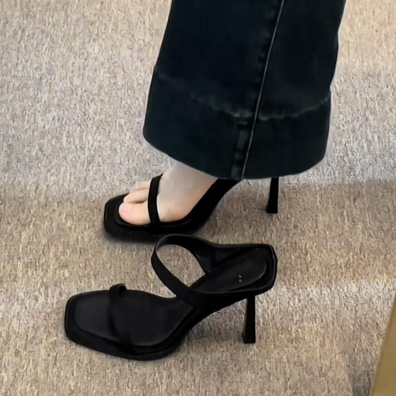 Дизайнерские летние женские тапочки, модные сандалии с открытым носком и узким ремешком, женские туфли-лодочки для вечеринок на открытом воздухе 
Дизайнерские летние женские тапочки, модные сандалии с открытым носком и узким ремешком, женские туфли-лодочки для вечеринок на открытом воздухе