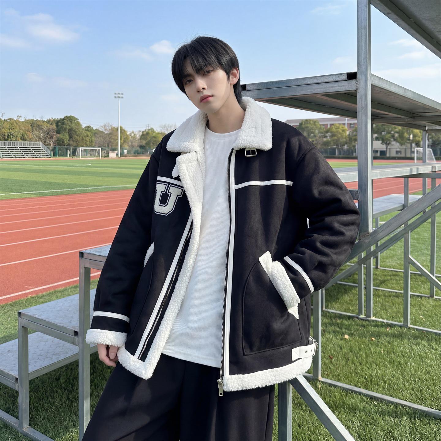 Men s Trendy Plus Size Shearling Jacket – Winter Campus Style, Loose Fit Cotton Coat 5XL чорний
Men s Trendy Plus Size Shearling Jacket – Winter Campus Style, Loose Fit Cotton Coat 5XL чорний