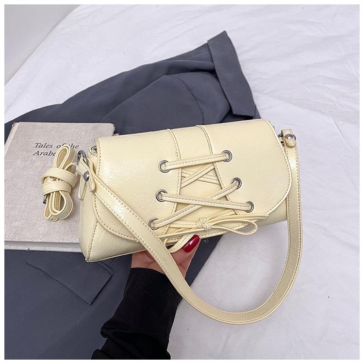 Сумка в балетном стиле женская новая высококлассная популярная сумка на плечо подмышку универсальная сумка-мессенджер для通勤 белый
Сумка в балетном стиле женская новая высококлассная популярная сумка на плечо подмышку универсальная сумка-мессенджер для通勤 белый