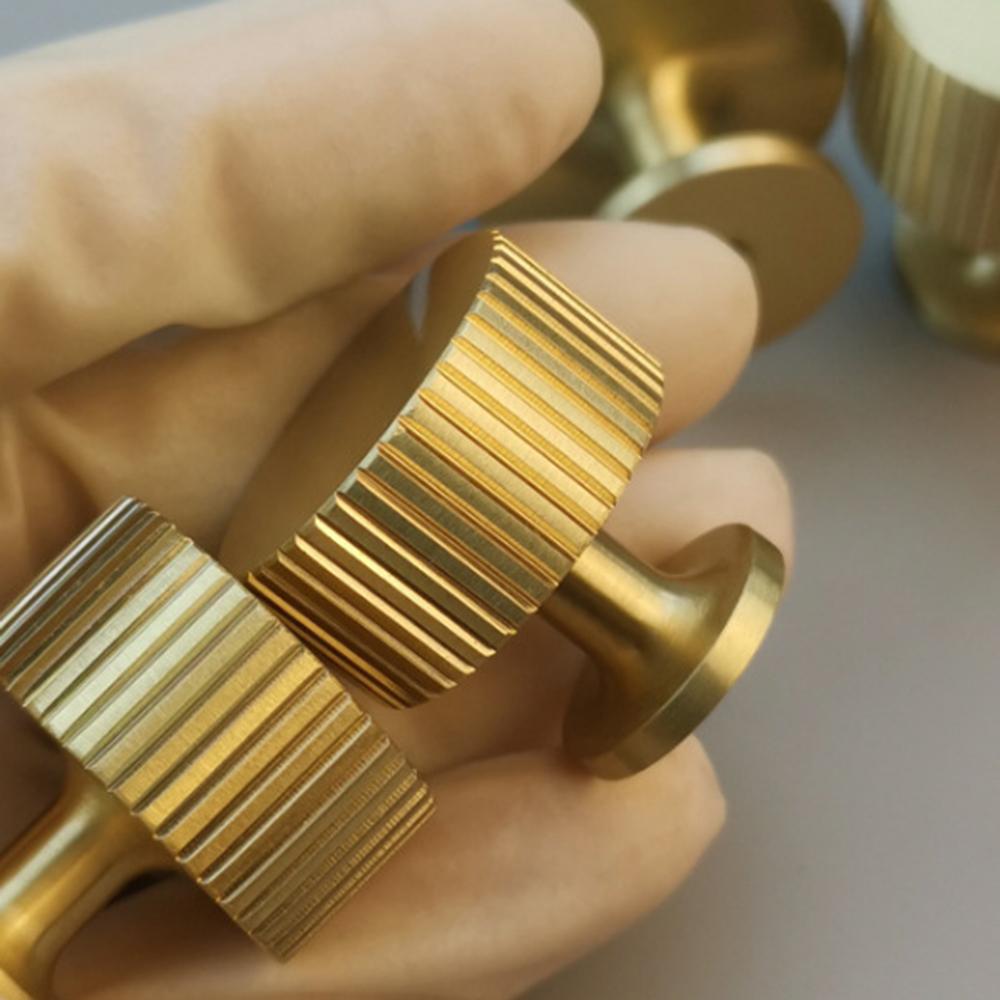 Brass Furniture Handle Kitchen Cupboard Cabinet Knob Wardrobe Knob with 25mm Screw,Size L: 35mm Diameter Type A
Brass Furniture Handle Kitchen Cupboard Cabinet Knob Wardrobe Knob with 25mm Screw,Size L: 35mm Diameter Type A