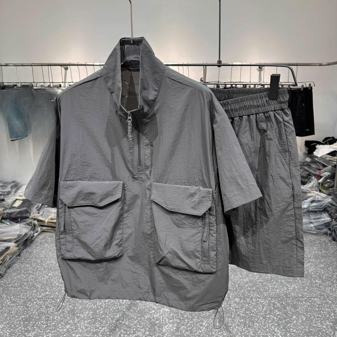 Summer Suit Men s Large Size Cool Ice Silk Short-sleeved T-shirt Men s Shirt Five-point Shorts Two-piece Men s Tide Brand 2XL сірий
Summer Suit Men s Large Size Cool Ice Silk Short-sleeved T-shirt Men s Shirt Five-point Shorts Two-piece Men s Tide Brand 2XL сірий