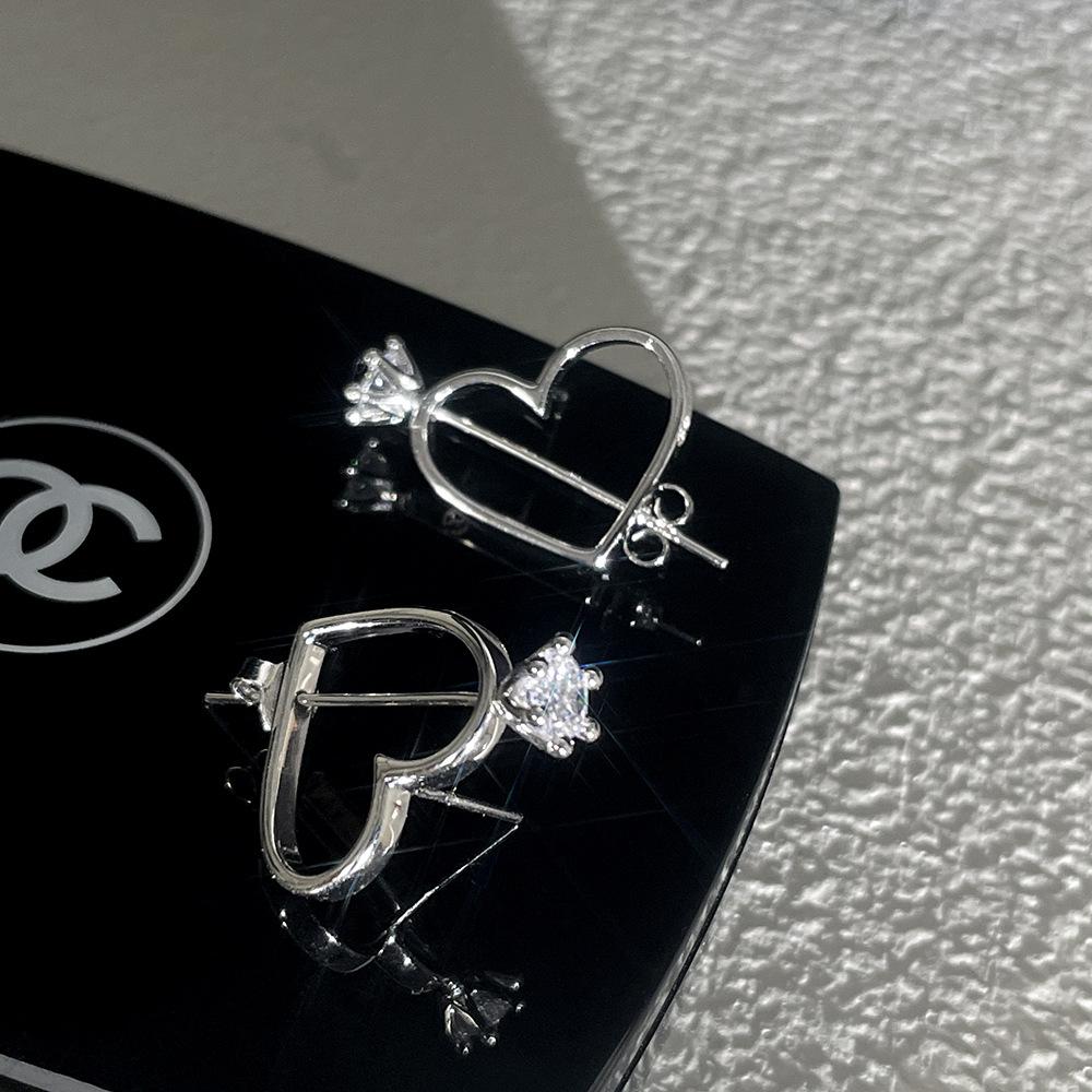 1 Pairs Kpop Aesthetic Pink Crystal Love Heart Open Earrings for Women Wedding Luxury Vintage Jewelry Y2K Accessories
1 Pairs Kpop Aesthetic Pink Crystal Love Heart Open Earrings for Women Wedding Luxury Vintage Jewelry Y2K Accessories