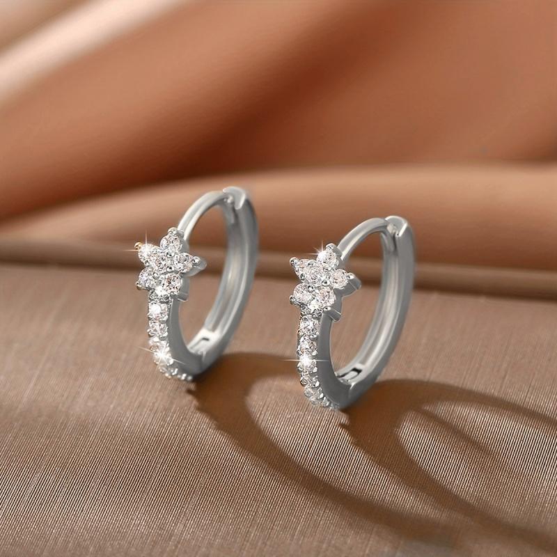 CAOSHI Exquisite Flower Design Small Hoop Earrings with Brilliant Cubic Zirconia Fashion Two Color Available Zircon for Women
CAOSHI Exquisite Flower Design Small Hoop Earrings with Brilliant Cubic Zirconia Fashion Two Color Available Zircon for Women