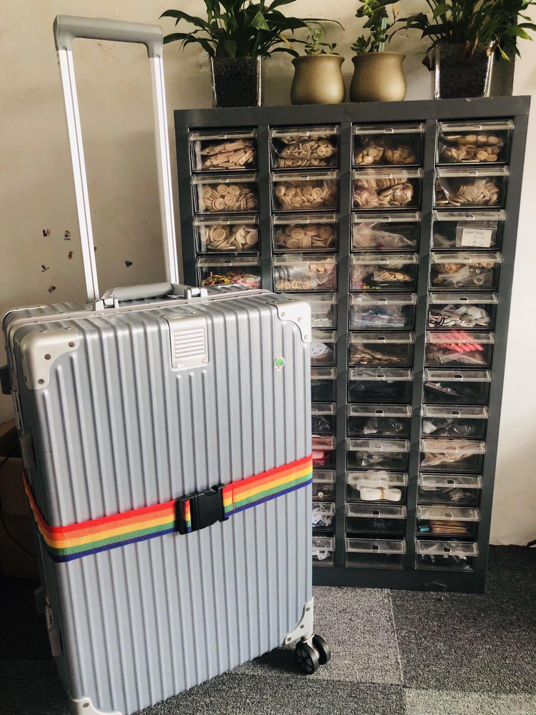 Однословный парольный багажный ремень: Надежная фиксация и усиление для чемоданов
Однословный парольный багажный ремень: Надежная фиксация и усиление для чемоданов