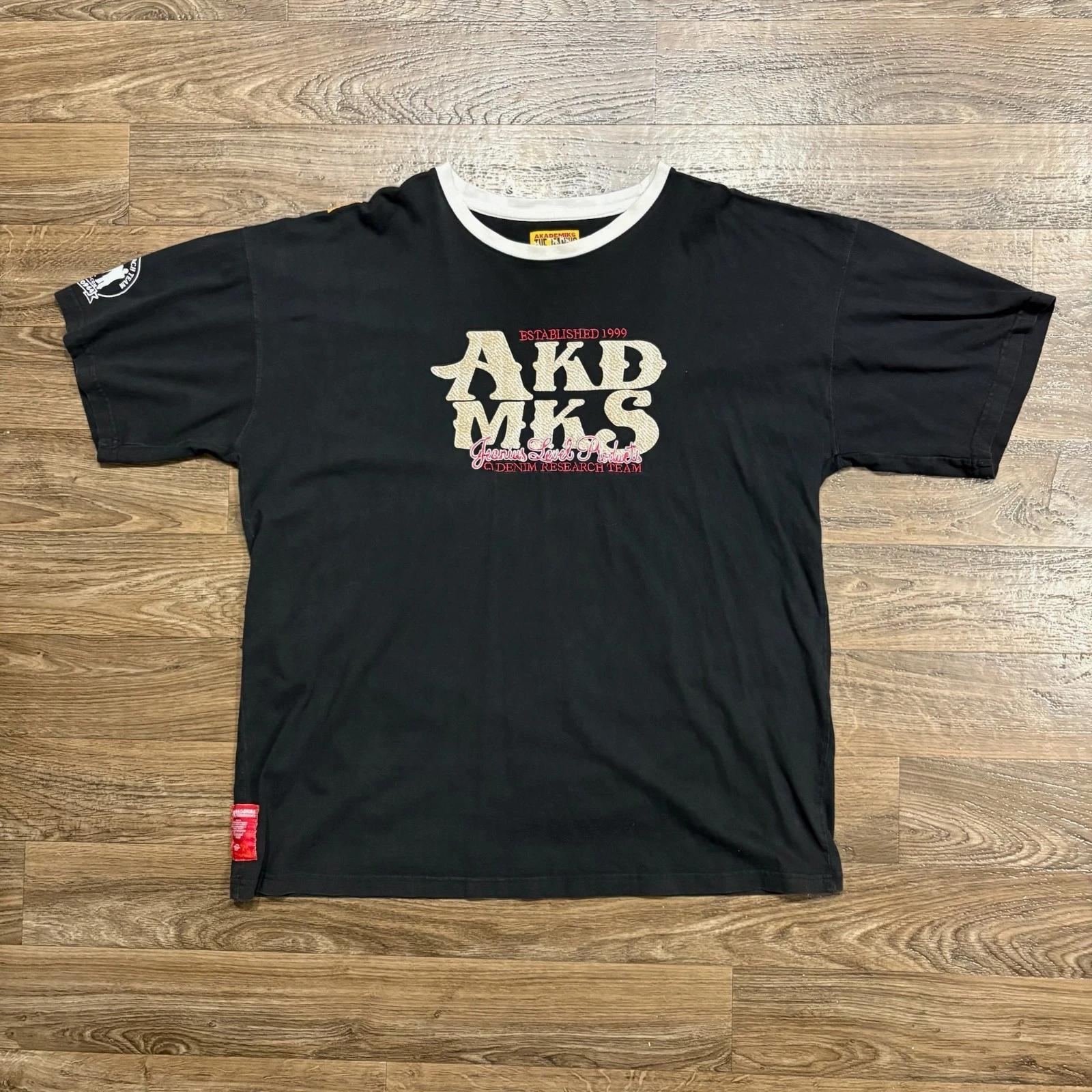 Y2K / Винтажная черная футболка Akademiks The Jeanius с принтом Y2K Streetwear Tee XL 4XL
Y2K / Винтажная черная футболка Akademiks The Jeanius с принтом Y2K Streetwear Tee XL 4XL
