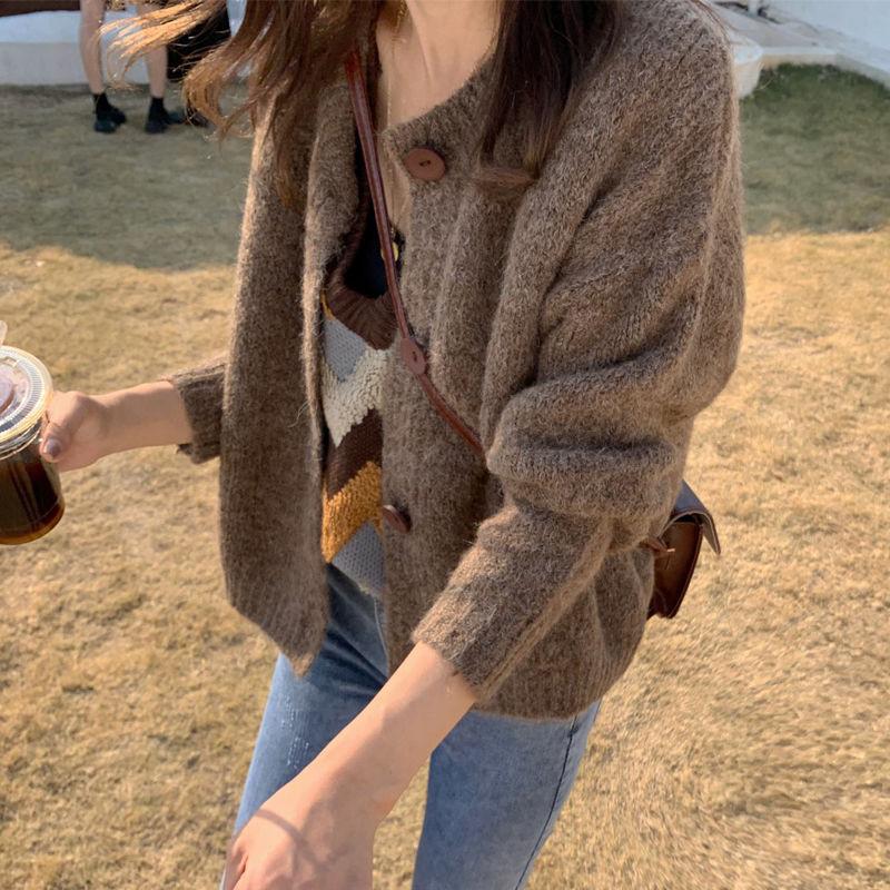 New Womens Knit Cardigan Autumn Winter Loose Fit Vintage Japanese Style Short Coat Thick Warm Sweater One Size темно-коричневого кольору
New Womens Knit Cardigan Autumn Winter Loose Fit Vintage Japanese Style Short Coat Thick Warm Sweater One Size темно-коричневого кольору