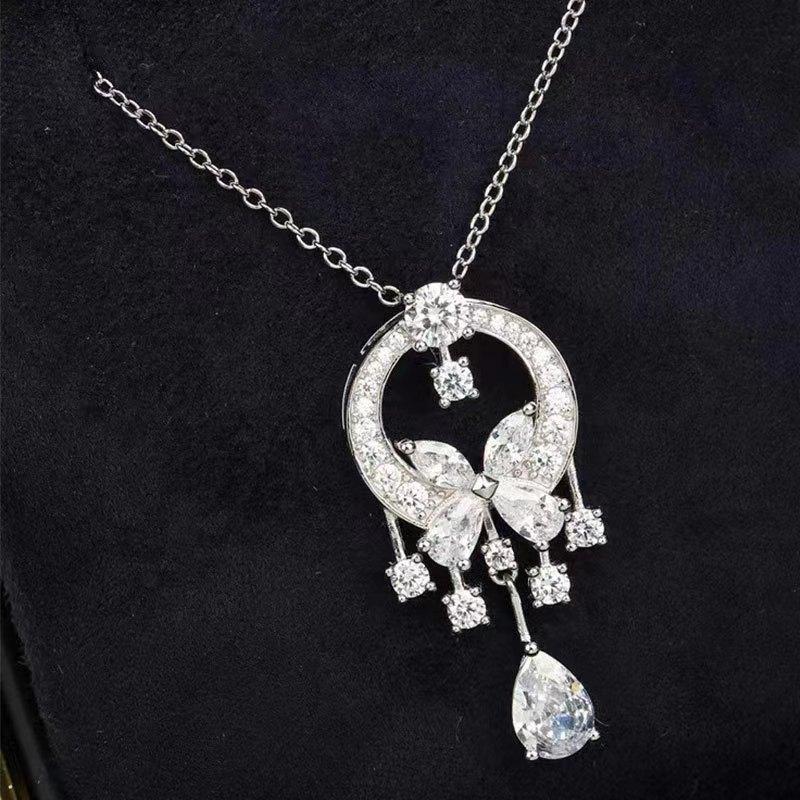 Full Diamond Light Luxury Style Phantom Butterfly Garden Necklace Feminine Temperament Exquisite Luxury Fashionable and Versatile Collarbone Chain
Full Diamond Light Luxury Style Phantom Butterfly Garden Necklace Feminine Temperament Exquisite Luxury Fashionable and Versatile Collarbone Chain