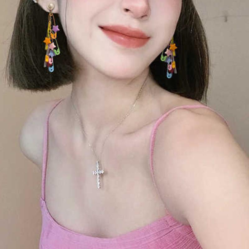 New colored star pin long tassel earrings with exaggerated temperament, niche and versatile earrings
New colored star pin long tassel earrings with exaggerated temperament, niche and versatile earrings