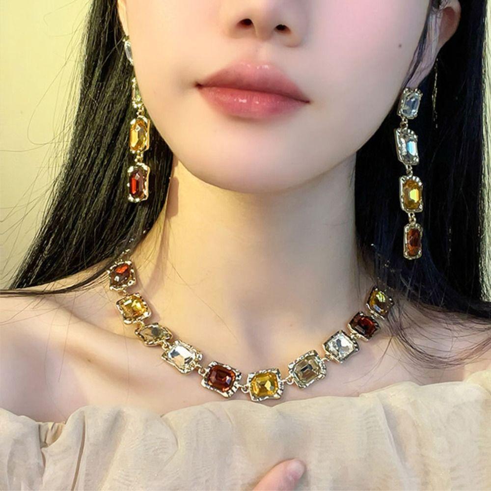 Headchain Rhinestone Tassel Earring Korean Style Sparkling Necklace Square Crystal Jewelry Women Earrings
Headchain Rhinestone Tassel Earring Korean Style Sparkling Necklace Square Crystal Jewelry Women Earrings