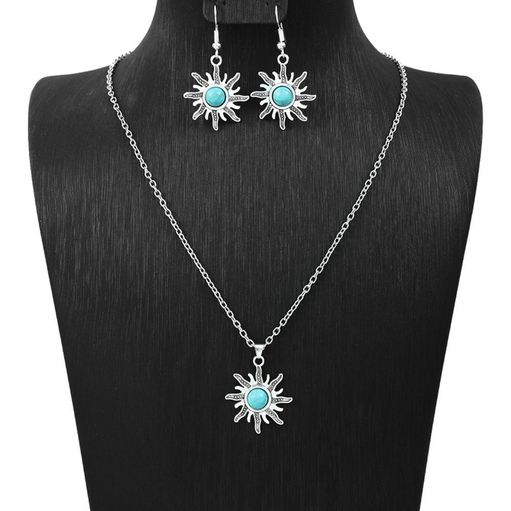 Vintage Bohemian Imitation Turquoise Earrings Necklaces Set for Women Classic Flower Round Water Drop Silver Color Jewelry
Vintage Bohemian Imitation Turquoise Earrings Necklaces Set for Women Classic Flower Round Water Drop Silver Color Jewelry