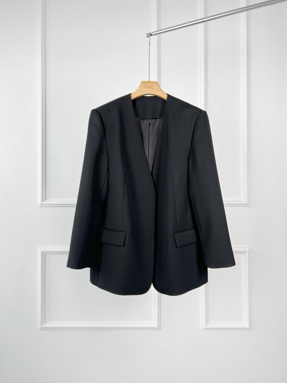 Уоррен Морской Дракон | Анджела Минималистичный Пиджак из Шерсти без Воротника для Женщин Medium чёрный
Уоррен Морской Дракон | Анджела Минималистичный Пиджак из Шерсти без Воротника для Женщин Medium чёрный