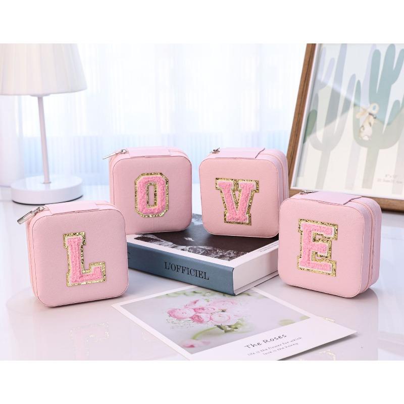 Leather jewelry box high-end packaging box 26 letter jewelry zipper bag jewelry storage box Pink letters; a letter
Leather jewelry box high-end packaging box 26 letter jewelry zipper bag jewelry storage box Pink letters; a letter