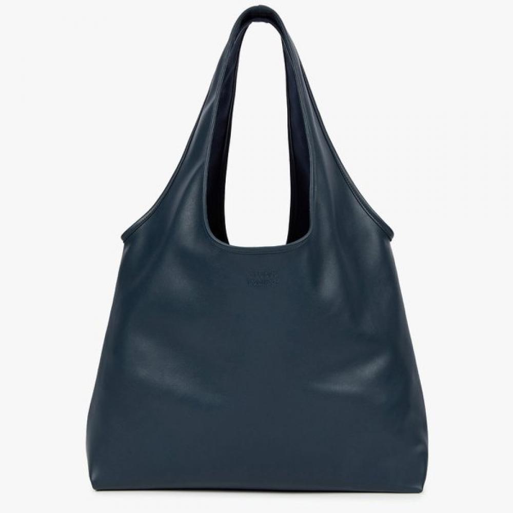 Studio Tomboy Synthetic Leather Essential Shoulder Bag 9176270986 navy/OS
Studio Tomboy Synthetic Leather Essential Shoulder Bag 9176270986 navy/OS
