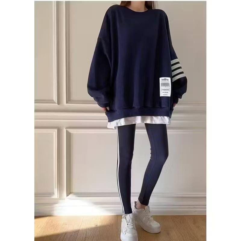 New Korean-Japanese Style Plus Size Two-Piece Wool Sweatshirt with Striped Sleeves - Women s Casual Slimming Top for Autumn One Size темно-синього кольору
New Korean-Japanese Style Plus Size Two-Piece Wool Sweatshirt with Striped Sleeves - Women s Casual Slimming Top for Autumn One Size темно-синього кольору