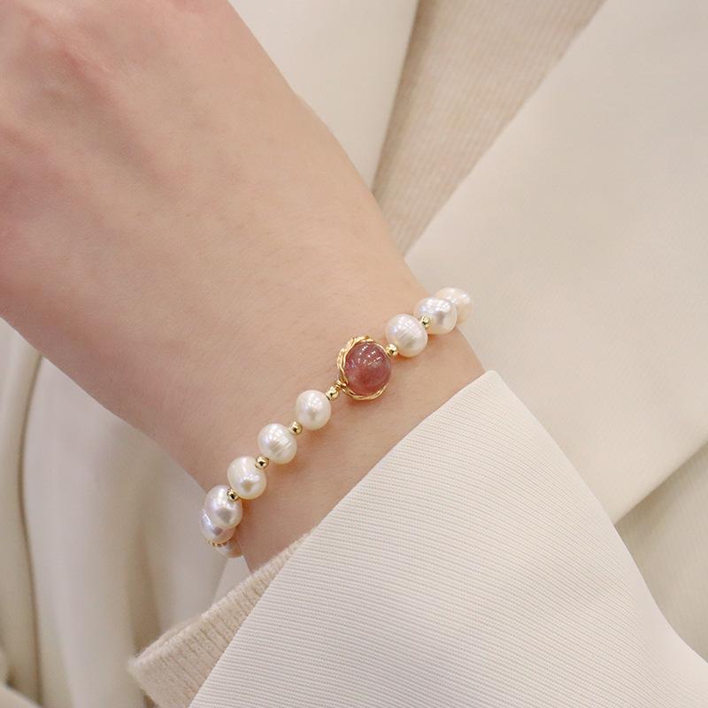 Natural freshwater pearl bracelet strawberry crystal light luxury bracelet Bangles Women Fashion Jewelry accessories Gift
Natural freshwater pearl bracelet strawberry crystal light luxury bracelet Bangles Women Fashion Jewelry accessories Gift