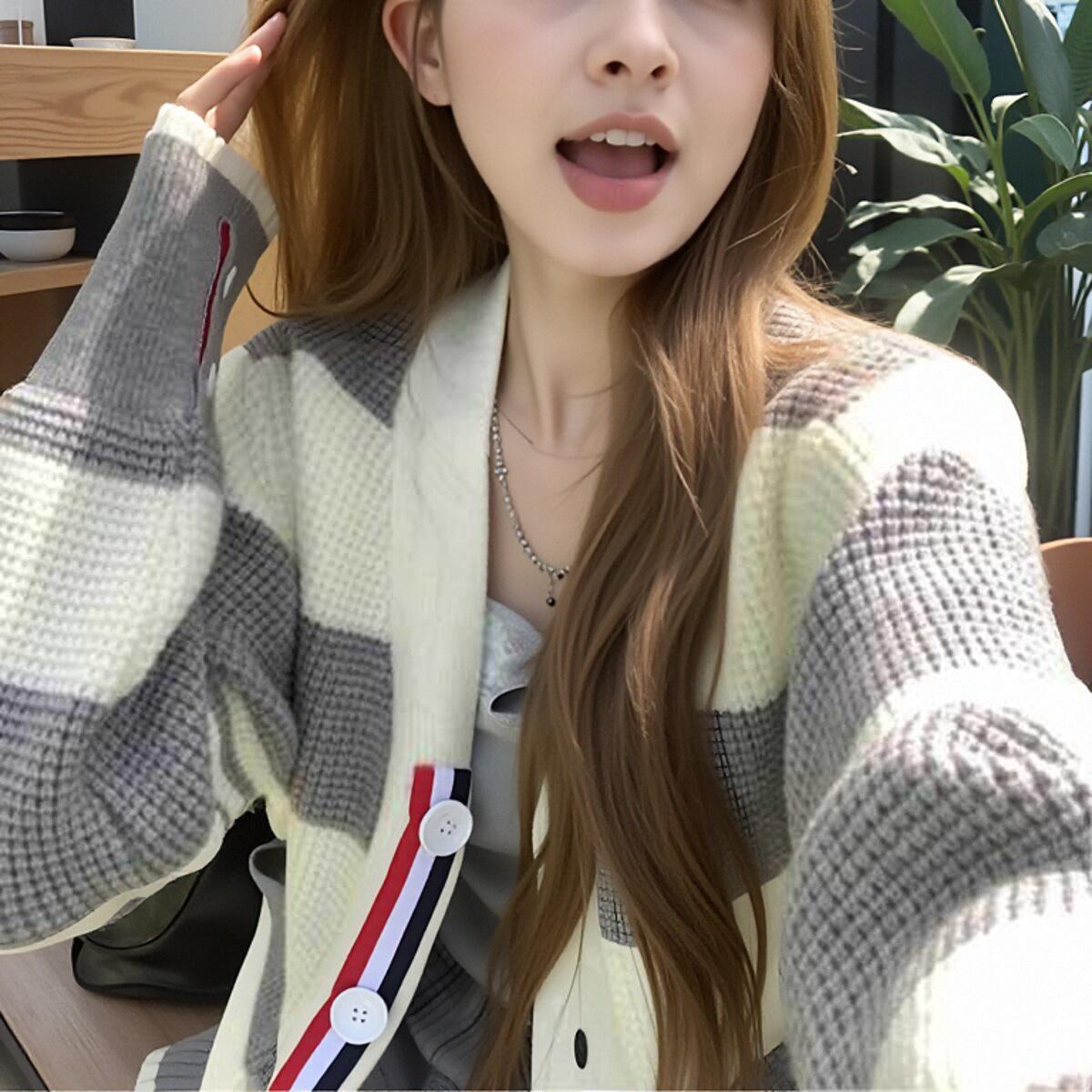College Style Color Block Striped Knit Cardigan - Women s Early Autumn Loose-Fit Waffle Knit Korean Sweater Coat. S
College Style Color Block Striped Knit Cardigan - Women s Early Autumn Loose-Fit Waffle Knit Korean Sweater Coat. S