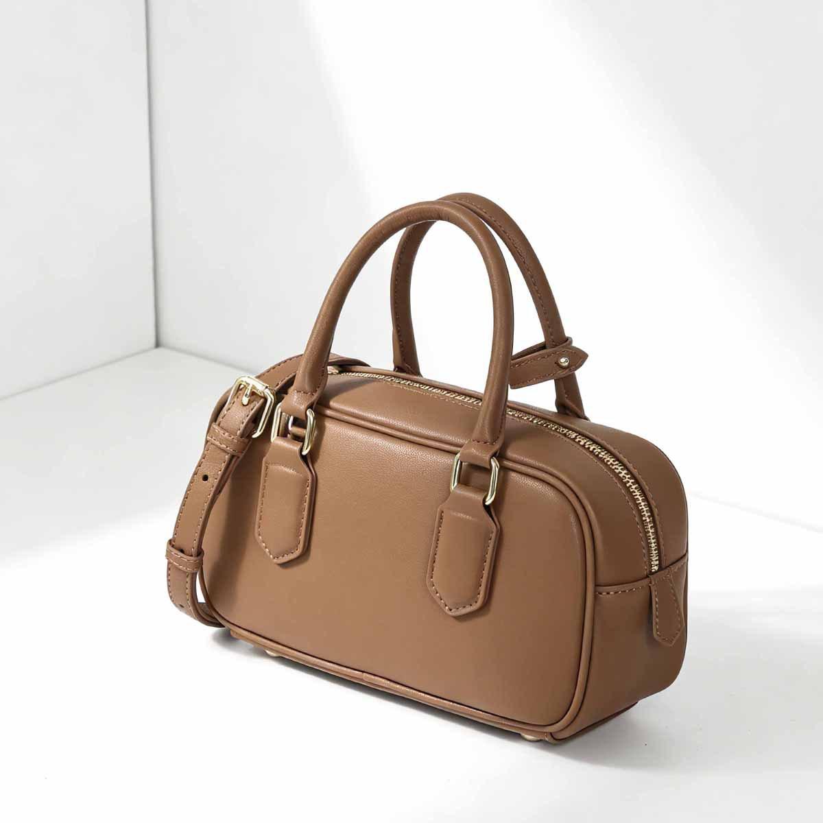 Korean Version Bag Niche, Large Capacity, Fashionable, Simple Handbag, Versatile Boston Shoulder Crossbody Bag, Bowling Bag коричневый
Korean Version Bag Niche, Large Capacity, Fashionable, Simple Handbag, Versatile Boston Shoulder Crossbody Bag, Bowling Bag коричневый