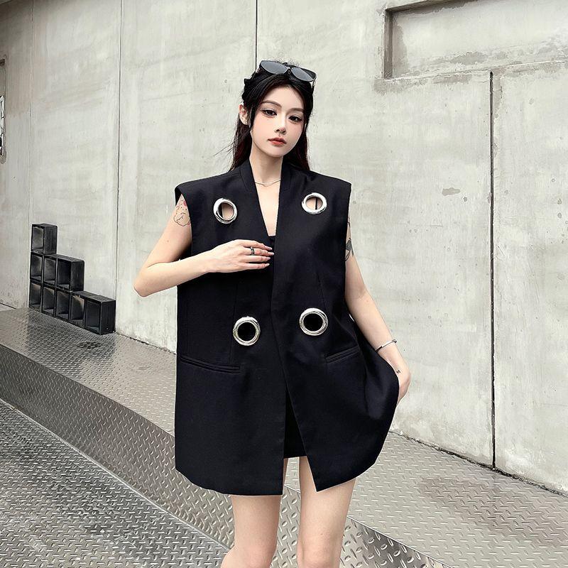 Trendy Summer Black Waistcoat for Women Design Sense Hoop High End Slimming Sleeveless Blazer Vest Casual Streetwear Outerwear XL чорний
Trendy Summer Black Waistcoat for Women Design Sense Hoop High End Slimming Sleeveless Blazer Vest Casual Streetwear Outerwear XL чорний