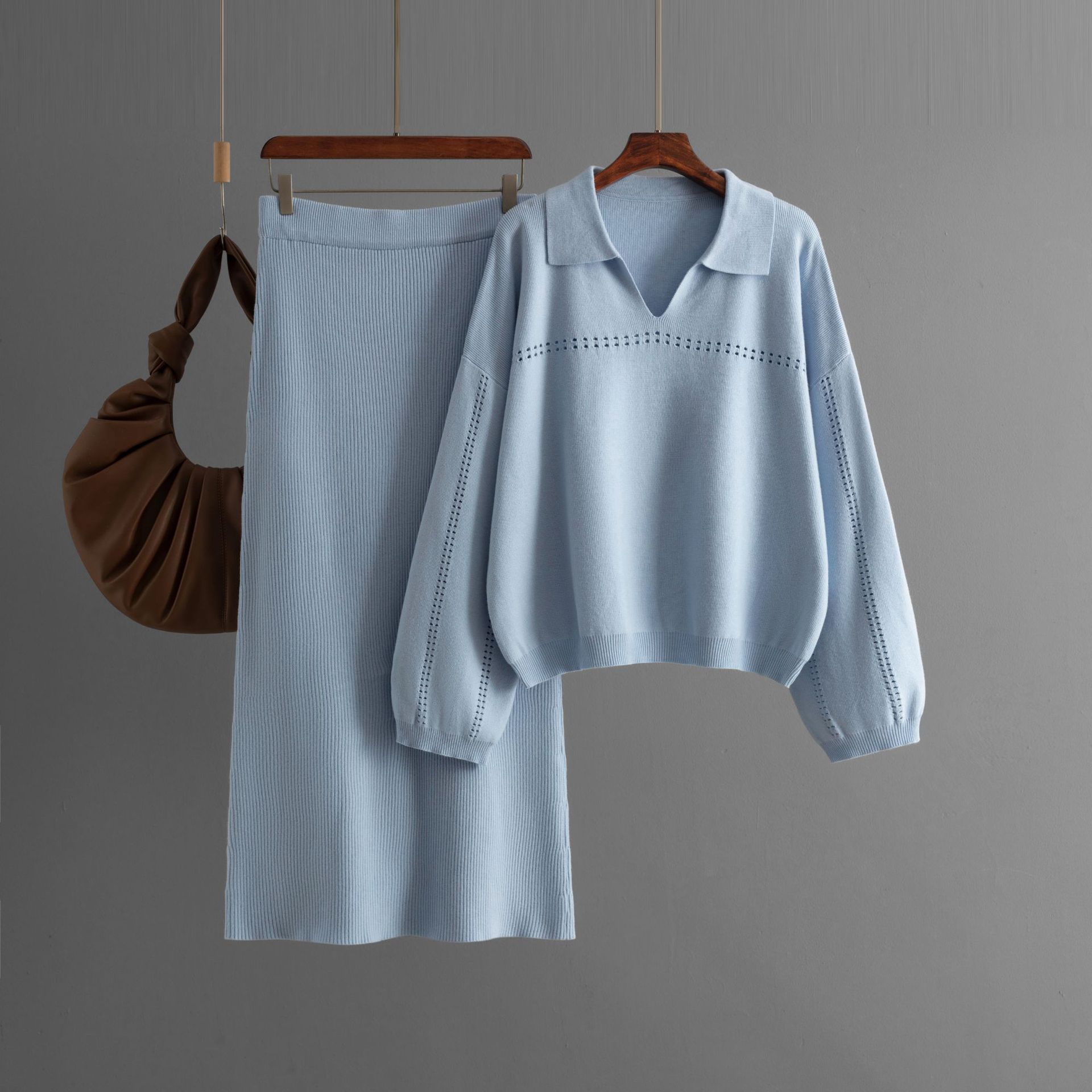 QICED Autumn and Winter Knitted POLO Collar Simple Skeletonized Solid Color Loose Long Dress Set One Size світло-синій колір
QICED Autumn and Winter Knitted POLO Collar Simple Skeletonized Solid Color Loose Long Dress Set One Size світло-синій колір