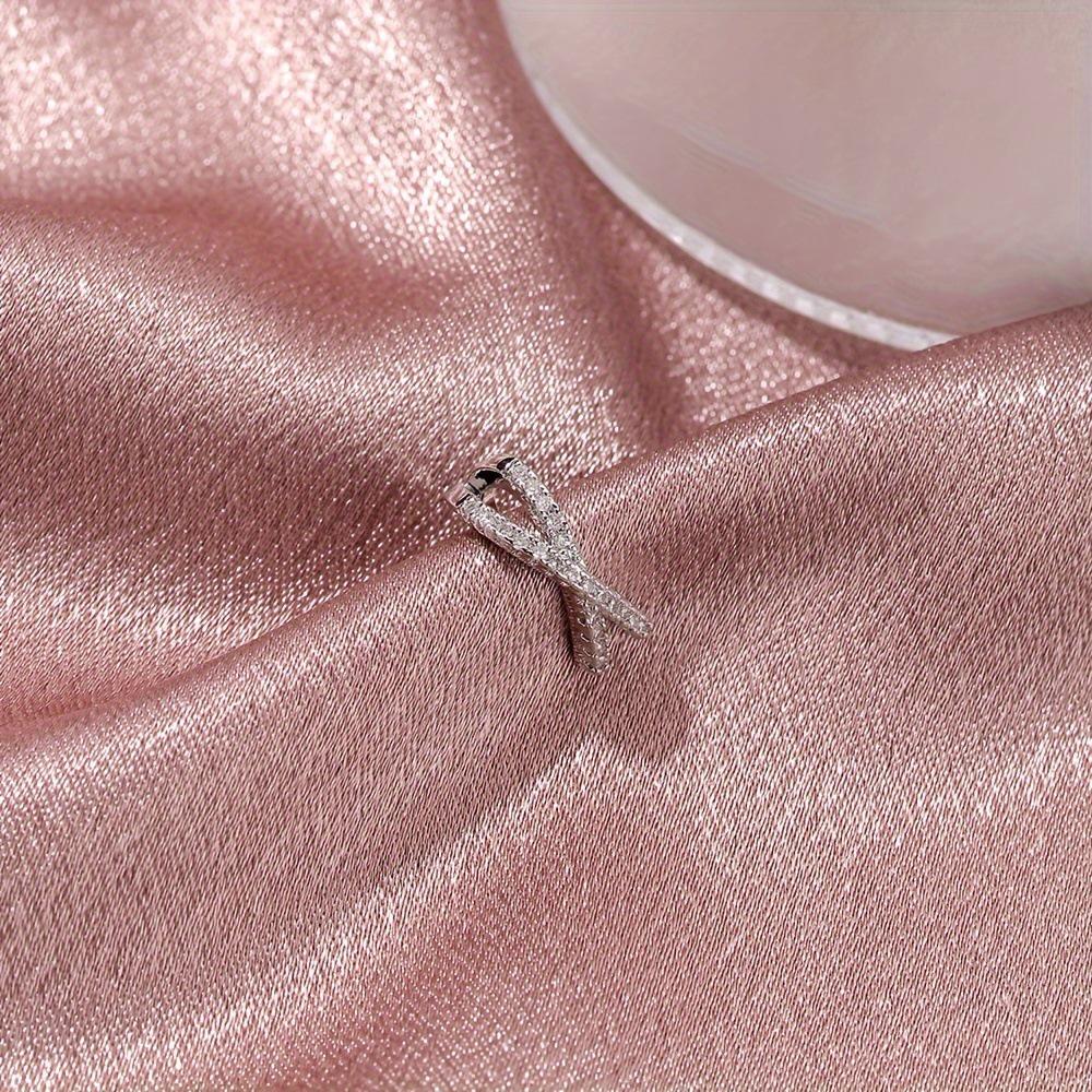 Модные минималистичные серьги-каффы с крестом: Крутые, Простые, Украшения без пирсинга
Модные минималистичные серьги-каффы с крестом: Крутые, Простые, Украшения без пирсинга