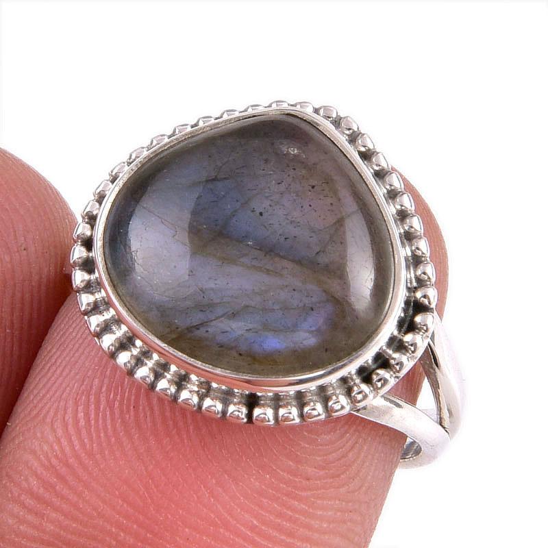 Natural Labradorite Gemstone 925 Solid Sterling Silver Jewelry Ring Size 7 s8l81 
Natural Labradorite Gemstone 925 Solid Sterling Silver Jewelry Ring Size 7 s8l81