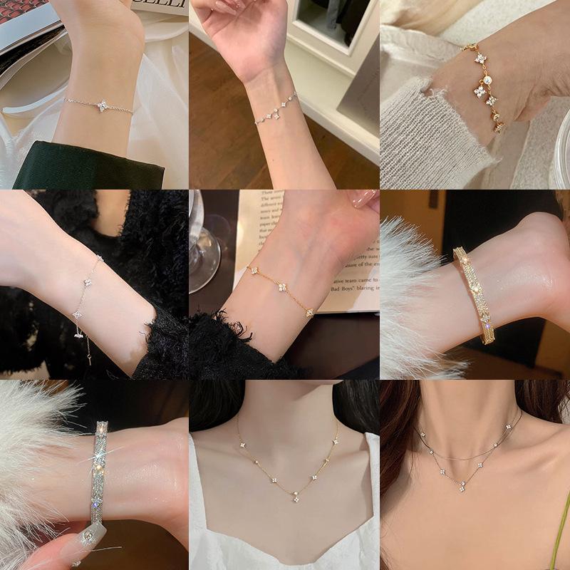 Women s Lucky Four-Leaf Clover Bracelet and Necklace Set – Elegant Simple Design with Zircon
Women s Lucky Four-Leaf Clover Bracelet and Necklace Set – Elegant Simple Design with Zircon