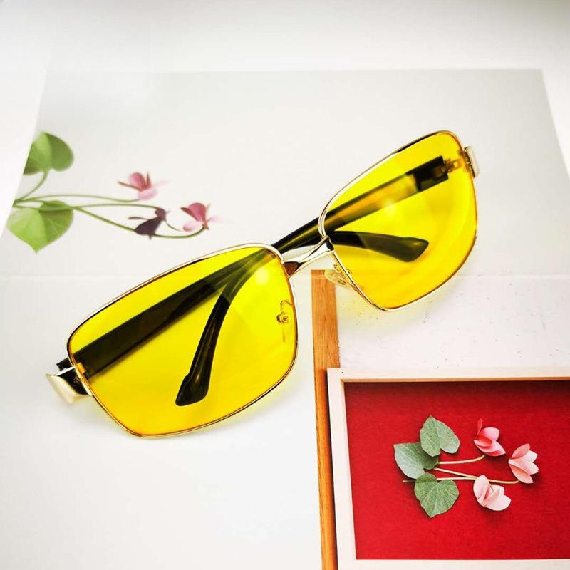 Неполяризованные мужские солнцезащитные очки со стеклянными линзами и металлической оправой, очки для ночного видения, уличные трендовые солнцезащитные очки чёрный
Неполяризованные мужские солнцезащитные очки со стеклянными линзами и металлической оправой, очки для ночного видения, уличные трендовые солнцезащитные очки чёрный