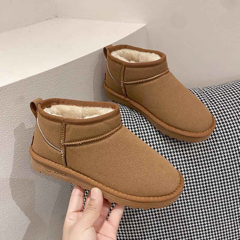 Хутряні тапочки на платформі. Класичні ультра міні-снігові черевики. Жіночі зимові замшеві вовняні жіночі черевики Tasman. Теплі сліпони. 40 хакі
Хутряні тапочки на платформі. Класичні ультра міні-снігові черевики. Жіночі зимові замшеві вовняні жіночі черевики Tasman. Теплі сліпони. 40 хакі