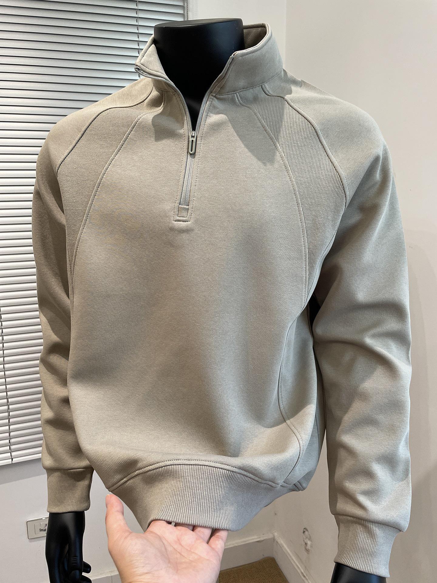 Men s Trendy Patchwork Half-Zip Stand-Up Collar Sweatshirt for Autumn and Winter L
Men s Trendy Patchwork Half-Zip Stand-Up Collar Sweatshirt for Autumn and Winter L