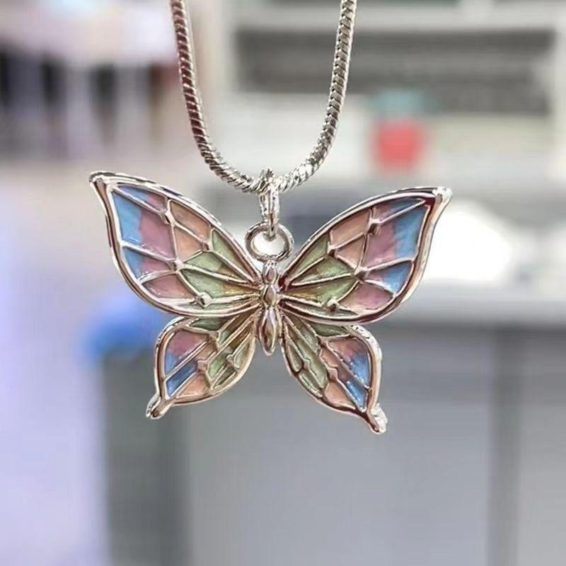 Sanfu necklace women s color butterfly vitality fashion niche design sense exquisite jewelry jewelry temperament versatile
Sanfu necklace women s color butterfly vitality fashion niche design sense exquisite jewelry jewelry temperament versatile