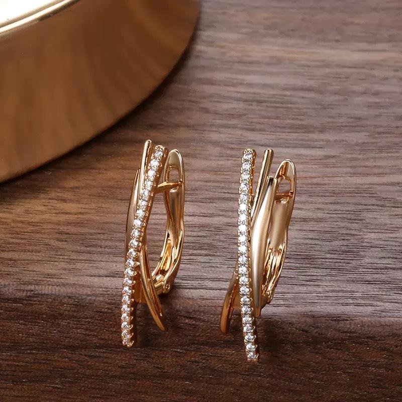 Chic Minimalist Rose Gold Zircon Earrings Multi Layered Huggie Hoops Stylish Fashion Jewelry For Women Elegant Accessories золотий
Chic Minimalist Rose Gold Zircon Earrings Multi Layered Huggie Hoops Stylish Fashion Jewelry For Women Elegant Accessories золотий