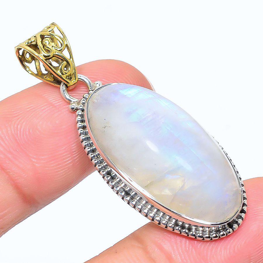 Natural Rainbow Moonstone 925 Sterling Silver Jewelry TwoTone Pendant 1.81 H4F15
Natural Rainbow Moonstone 925 Sterling Silver Jewelry TwoTone Pendant 1.81 H4F15