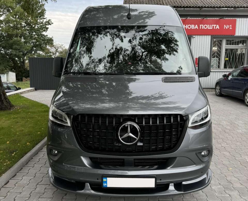 Нижняя накладка на передний бампер (под покраску) для Mercedes Sprinter W907/W910 2018- гг
Нижняя накладка на передний бампер (под покраску) для Mercedes Sprinter W907/W910 2018- гг
