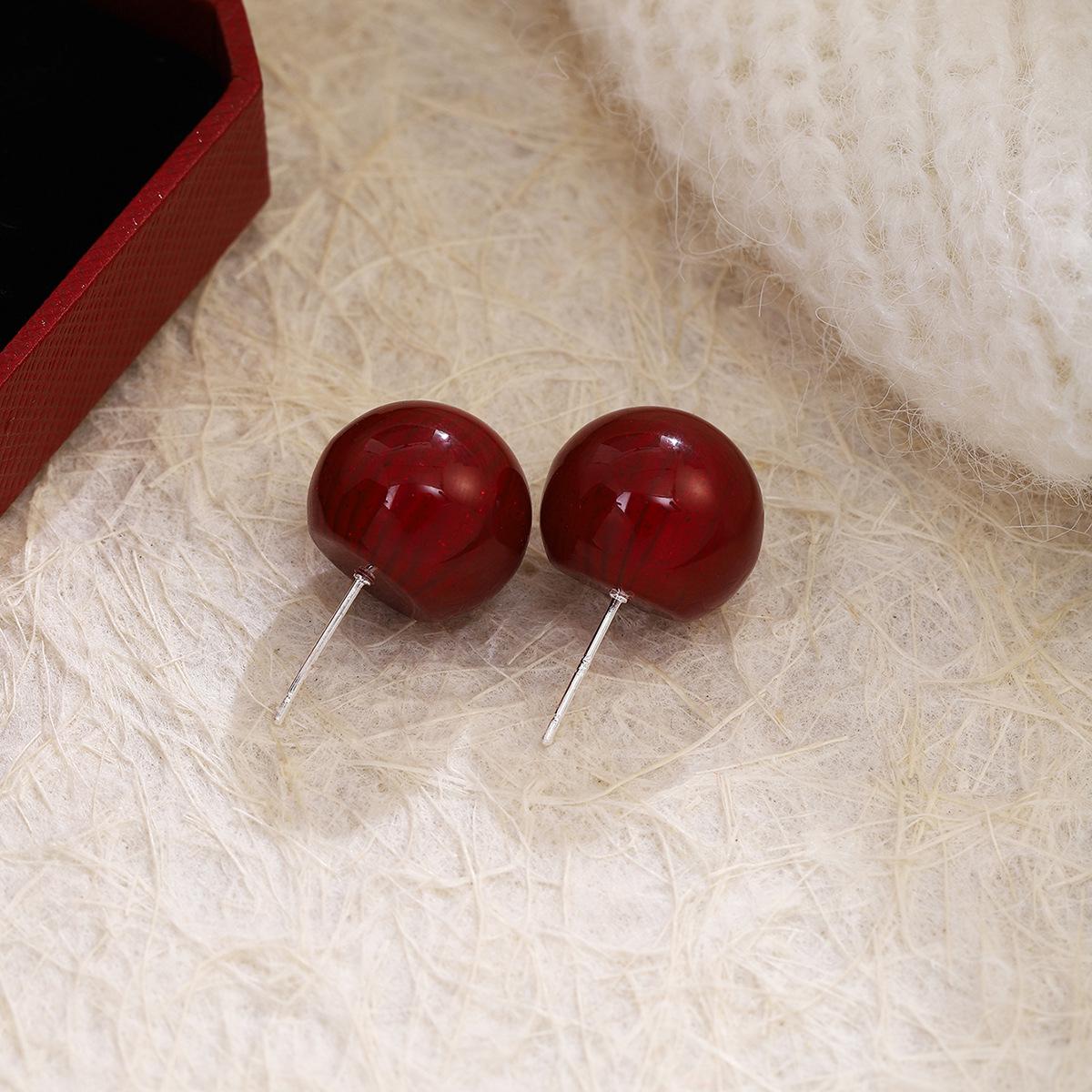 Silver Needle Angora Red Irregular Jelly Bean Earrings - Light Luxury Retro High-End Temperament Accessories for Women
Silver Needle Angora Red Irregular Jelly Bean Earrings - Light Luxury Retro High-End Temperament Accessories for Women