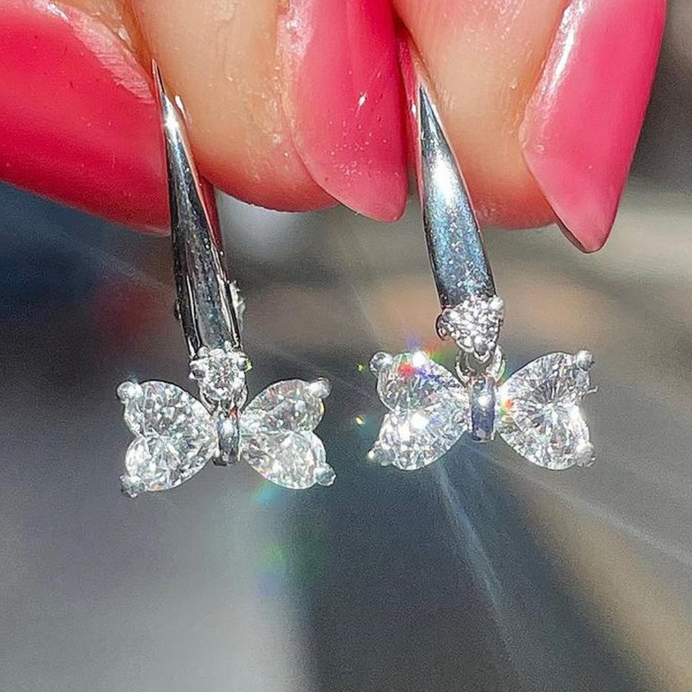 European and American Light Luxury Retro High-end Butterfly Bow Zircon Earrings, Feminine Zircon and Accessories Wholesale
European and American Light Luxury Retro High-end Butterfly Bow Zircon Earrings, Feminine Zircon and Accessories Wholesale