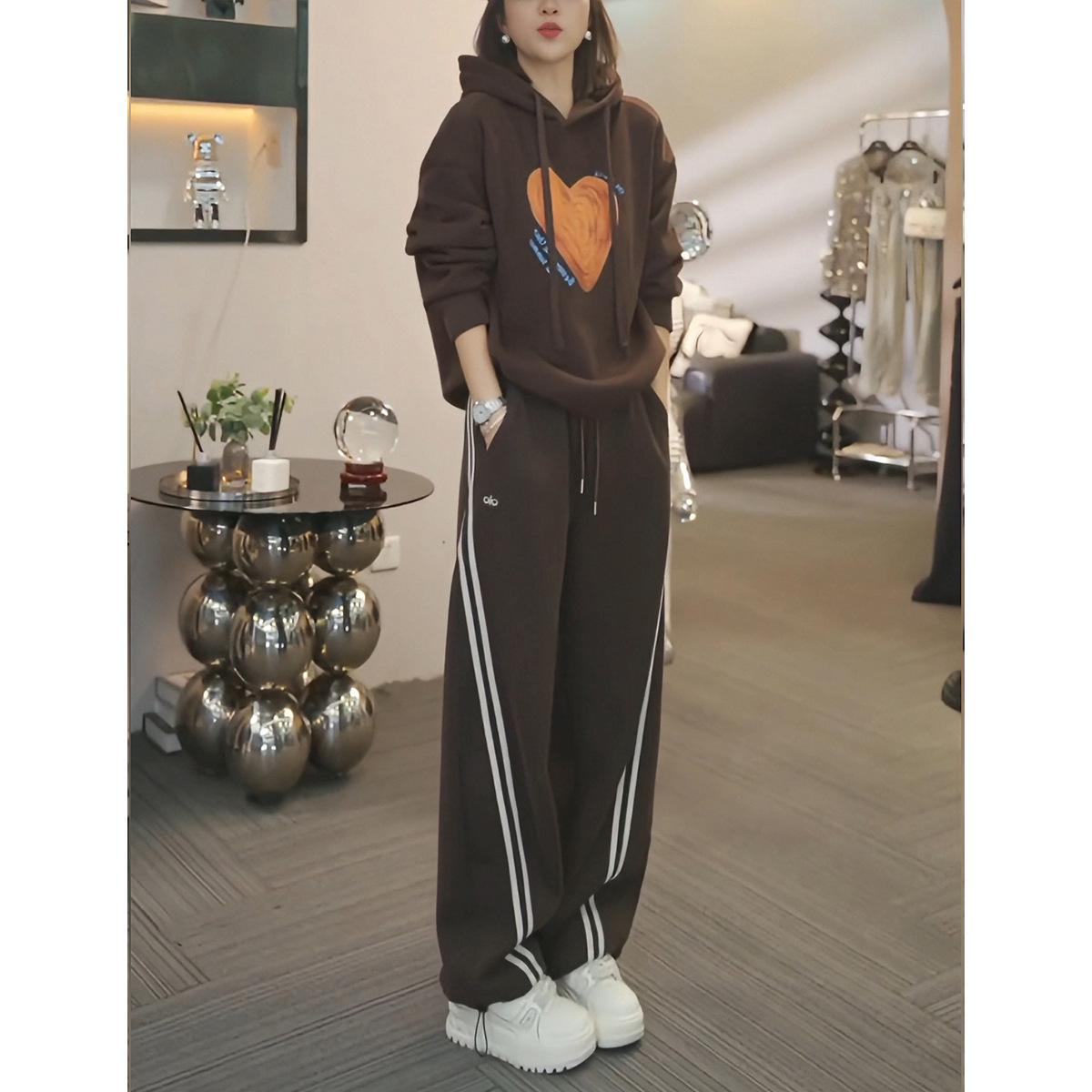 2026 Autumn-Winter Hooded Fashion Hoodie & Pants Set for Women XL
2026 Autumn-Winter Hooded Fashion Hoodie & Pants Set for Women XL