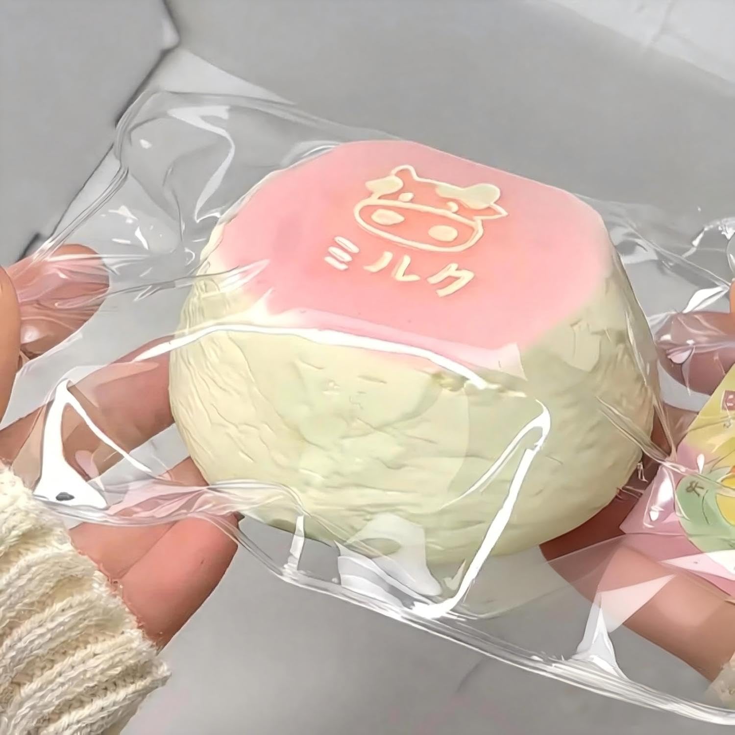 Pink Cow Squeeze Cake Toy Puni Puni Water Sensation Stress Relief Toy Low Rebound Grip Tactile Squeeze Toy for Adults Birthday New Year Christmas Gift
Pink Cow Squeeze Cake Toy Puni Puni Water Sensation Stress Relief Toy Low Rebound Grip Tactile Squeeze Toy for Adults Birthday New Year Christmas Gift
