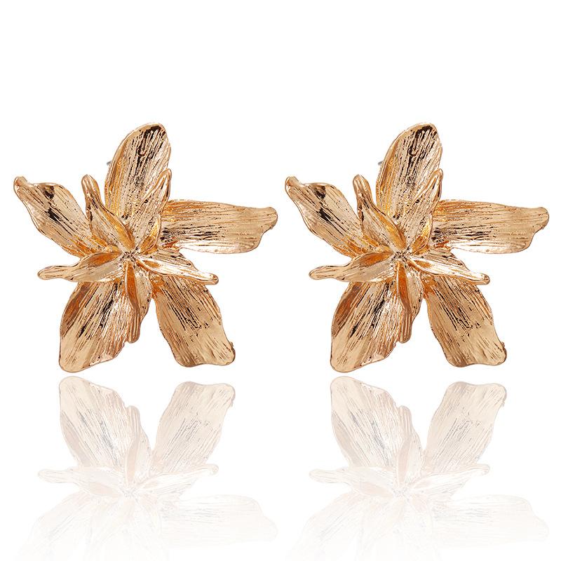 Vintage Metal Flower Stud Earrings for Women Exaggerated Double Layer Long Tassel Earrings Daily Jewelry Accessories
Vintage Metal Flower Stud Earrings for Women Exaggerated Double Layer Long Tassel Earrings Daily Jewelry Accessories