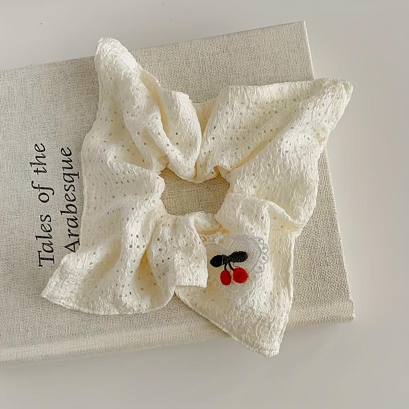 Одинарная элегантная белая тканевая резинка для волос с принтом вишни, полая квадратная конструкция, мягкая ткань, нежное сцепление для женщин, для повседневных и торжественных случаев белый
Одинарная элегантная белая тканевая резинка для волос с принтом вишни, полая квадратная конструкция, мягкая ткань, нежное сцепление для женщин, для повседневных и торжественных случаев белый