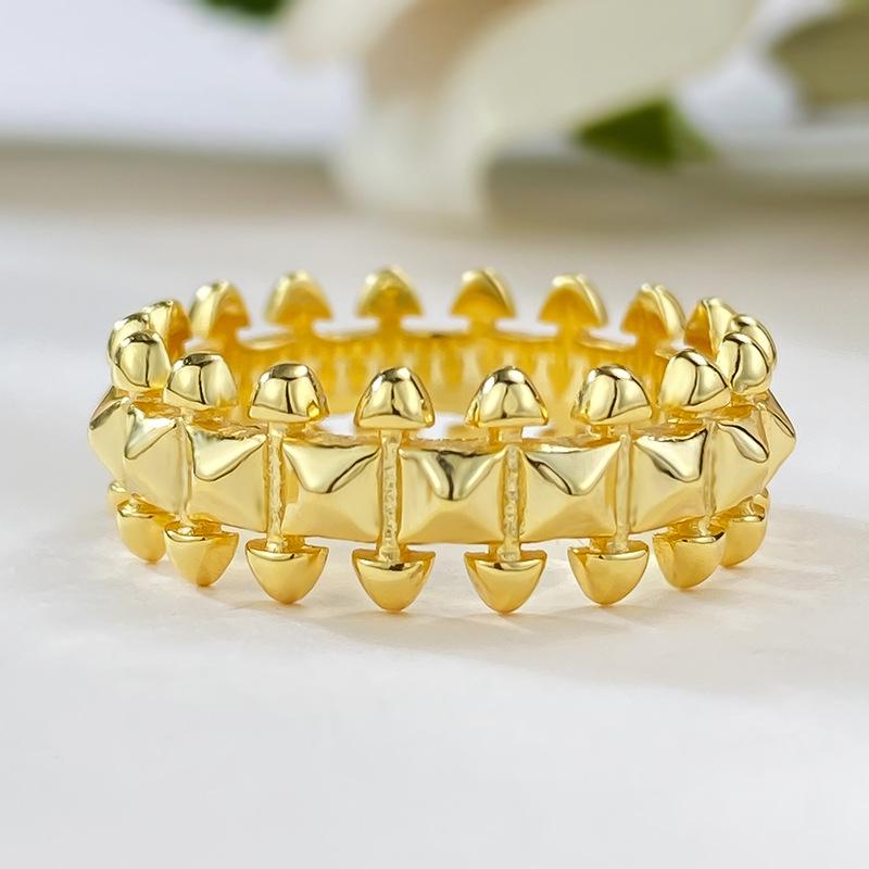 Longlong Gold Jewelry: S925 Silver Gold-Plated Rhombus Ring - Fashionable European American Style Size 8
Longlong Gold Jewelry: S925 Silver Gold-Plated Rhombus Ring - Fashionable European American Style Size 8