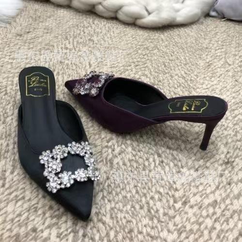 Summer new pointed rhinestone purple sexy sandals high heels women s stiletto half-drag square buckle bag head slippers 40
Summer new pointed rhinestone purple sexy sandals high heels women s stiletto half-drag square buckle bag head slippers 40