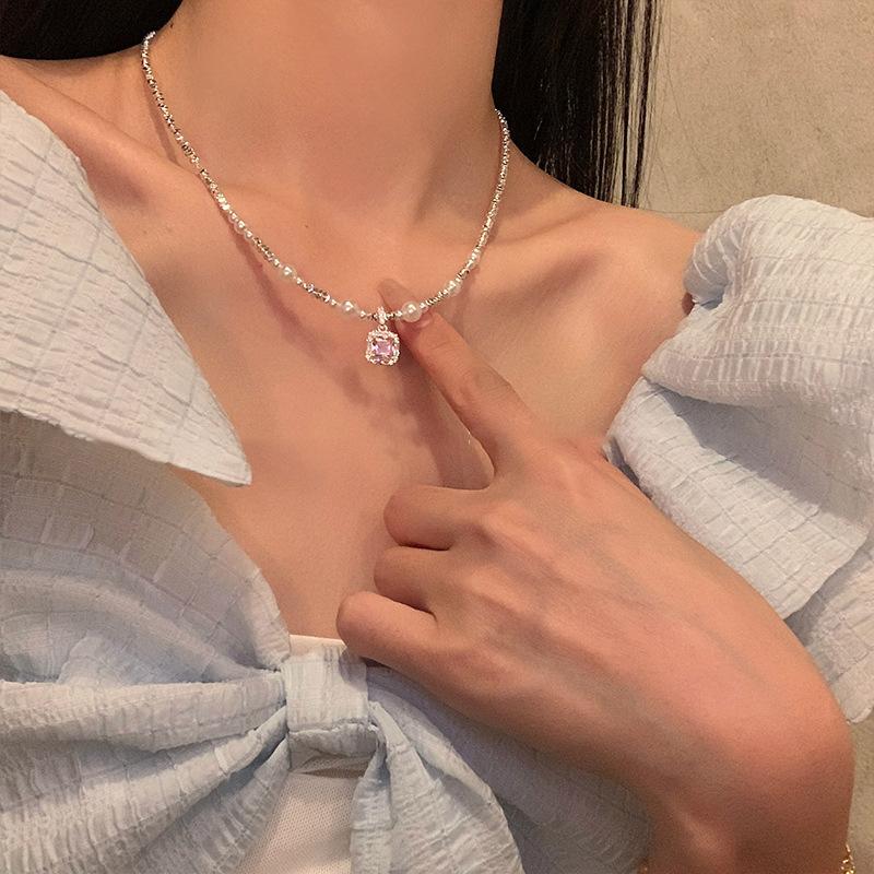 Broken silver black gallstone pearl zircon pendant necklace fashion high sense collarbone chain versatile niche design sense necklace
Broken silver black gallstone pearl zircon pendant necklace fashion high sense collarbone chain versatile niche design sense necklace
