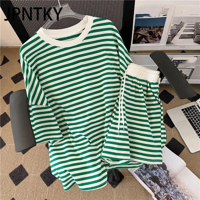 JPNTKY Casual Sportswear Set Women 200 Pounds, College Style Striped Color Loose and Fashionable Short-sleeved T-shirt and Shorts, A Two-piece Set XXXXL
JPNTKY Casual Sportswear Set Women 200 Pounds, College Style Striped Color Loose and Fashionable Short-sleeved T-shirt and Shorts, A Two-piece Set XXXXL